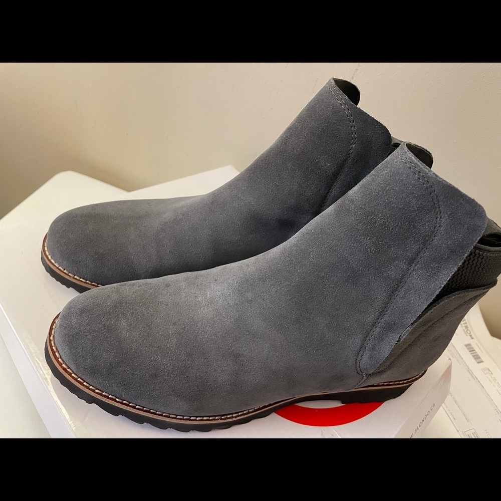 Blondo Perla Size 9 Dark Grey Suede